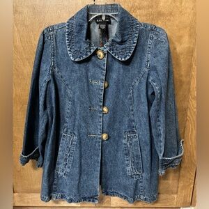 Vintage Classic Blue Denim Jacket with Button Detail EUC